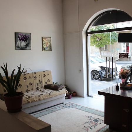 Hostel Near The Square 第比利斯 外观 照片