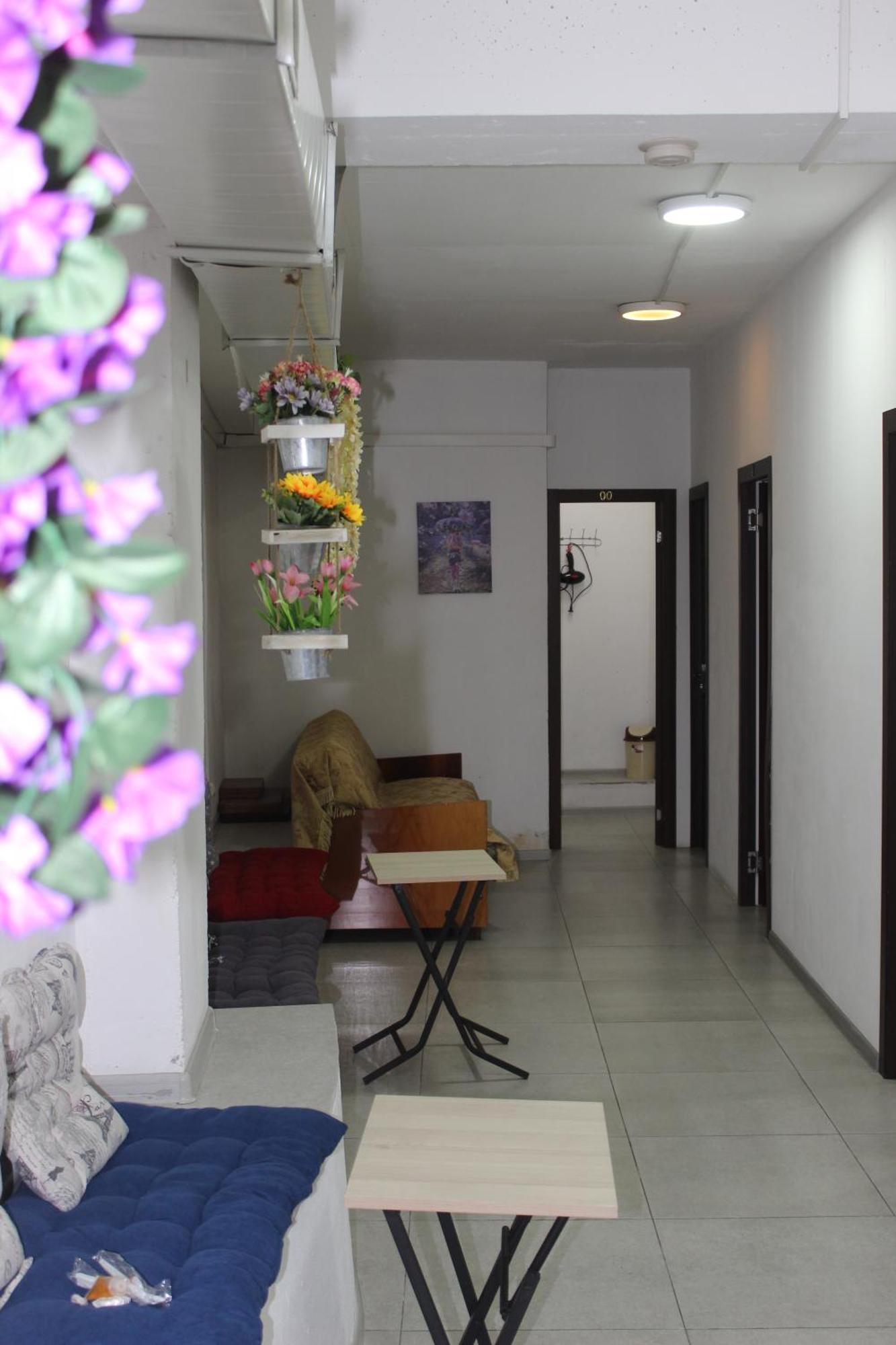 Hostel Near The Square 第比利斯 外观 照片