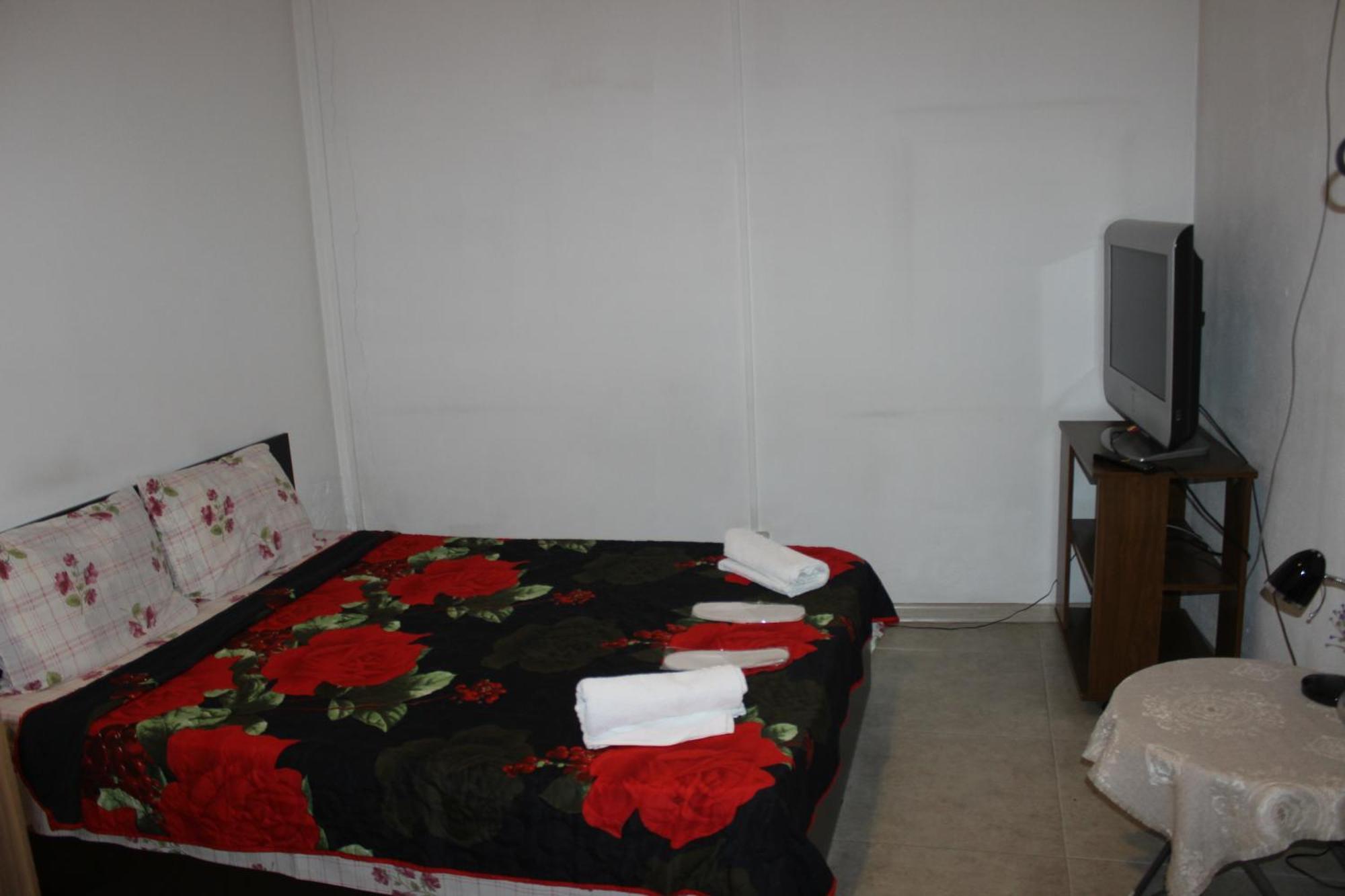 Hostel Near The Square 第比利斯 外观 照片