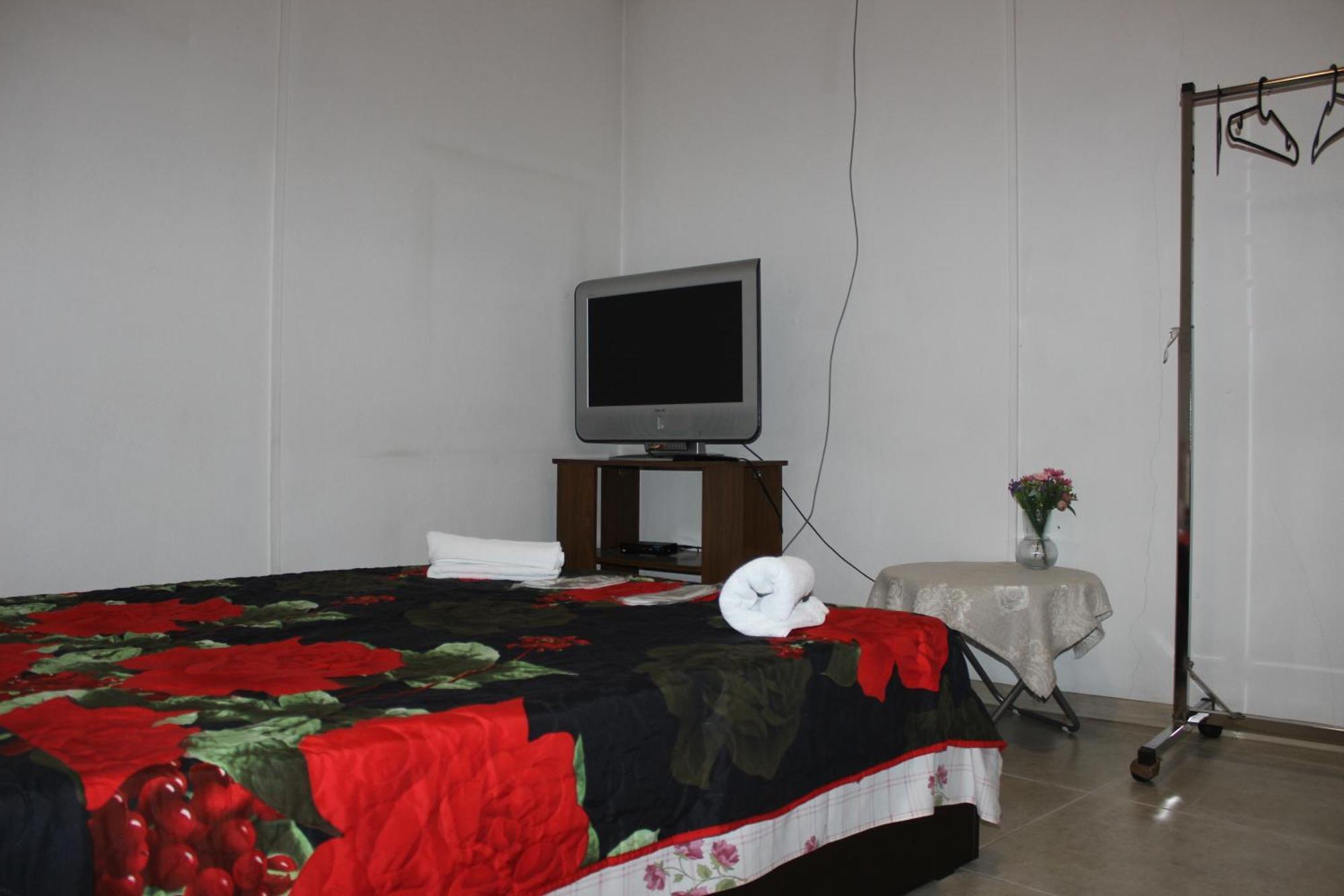 Hostel Near The Square 第比利斯 外观 照片