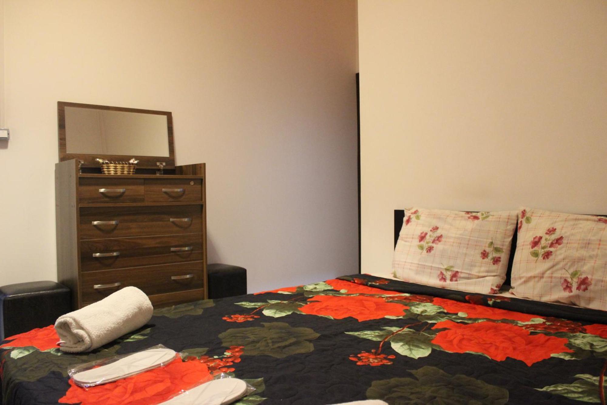 Hostel Near The Square 第比利斯 外观 照片