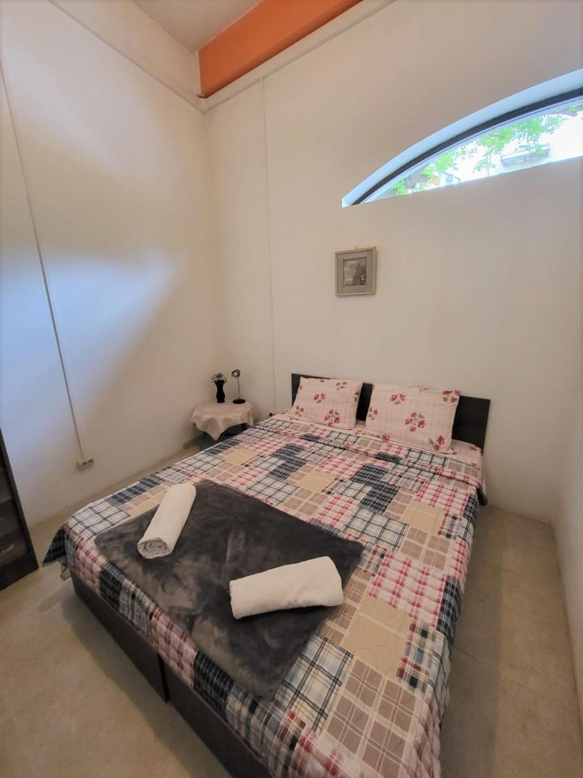 Hostel Near The Square 第比利斯 外观 照片
