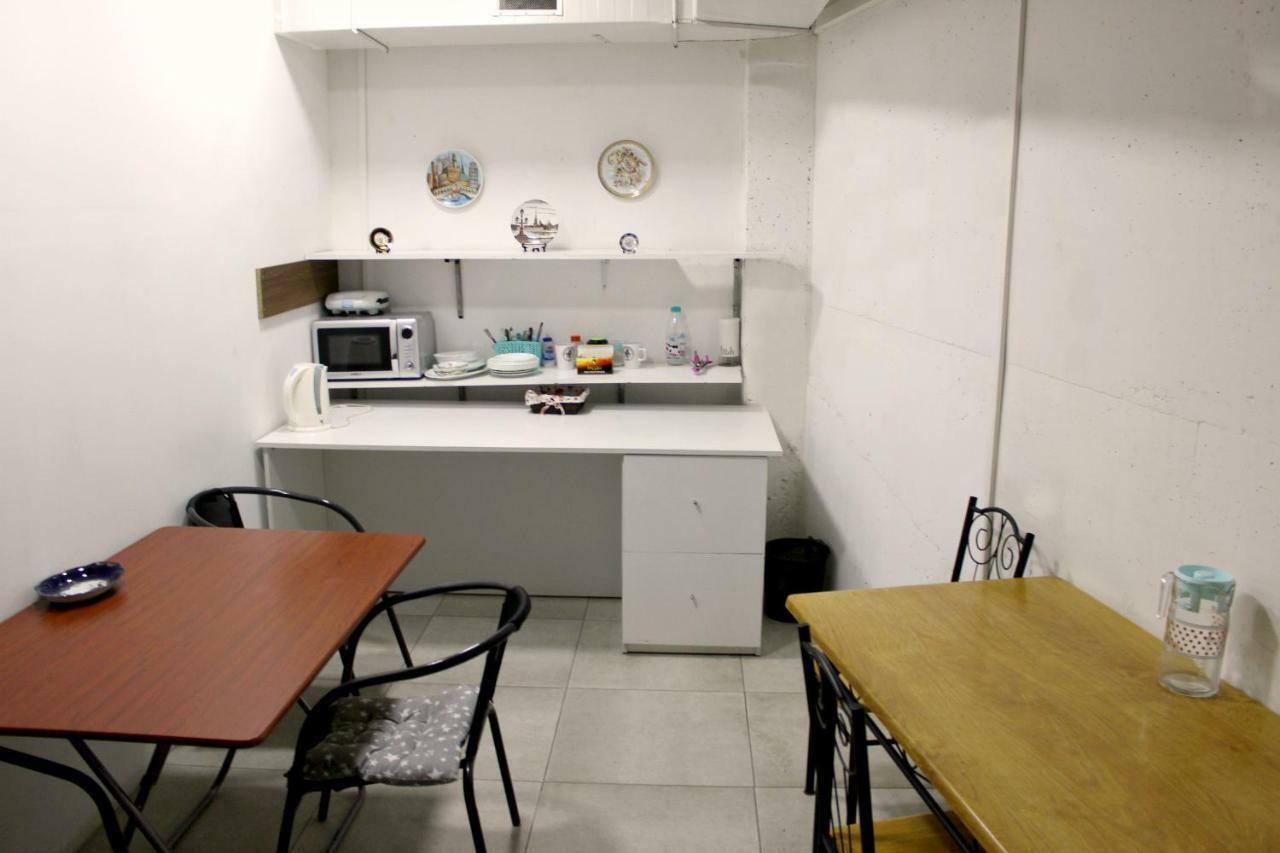Hostel Near The Square 第比利斯 外观 照片